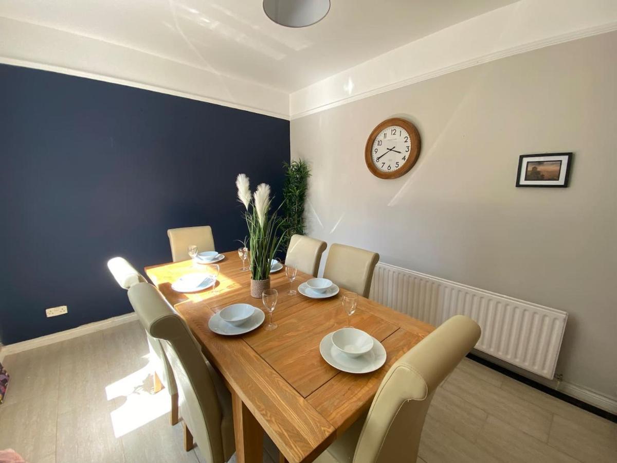 4 Bed Home Portrush Town Centre المظهر الخارجي الصورة